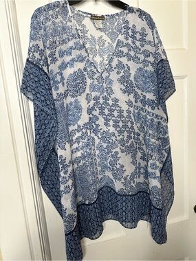 Tommy Bahama Navy and White Floral V-Neck Tunic